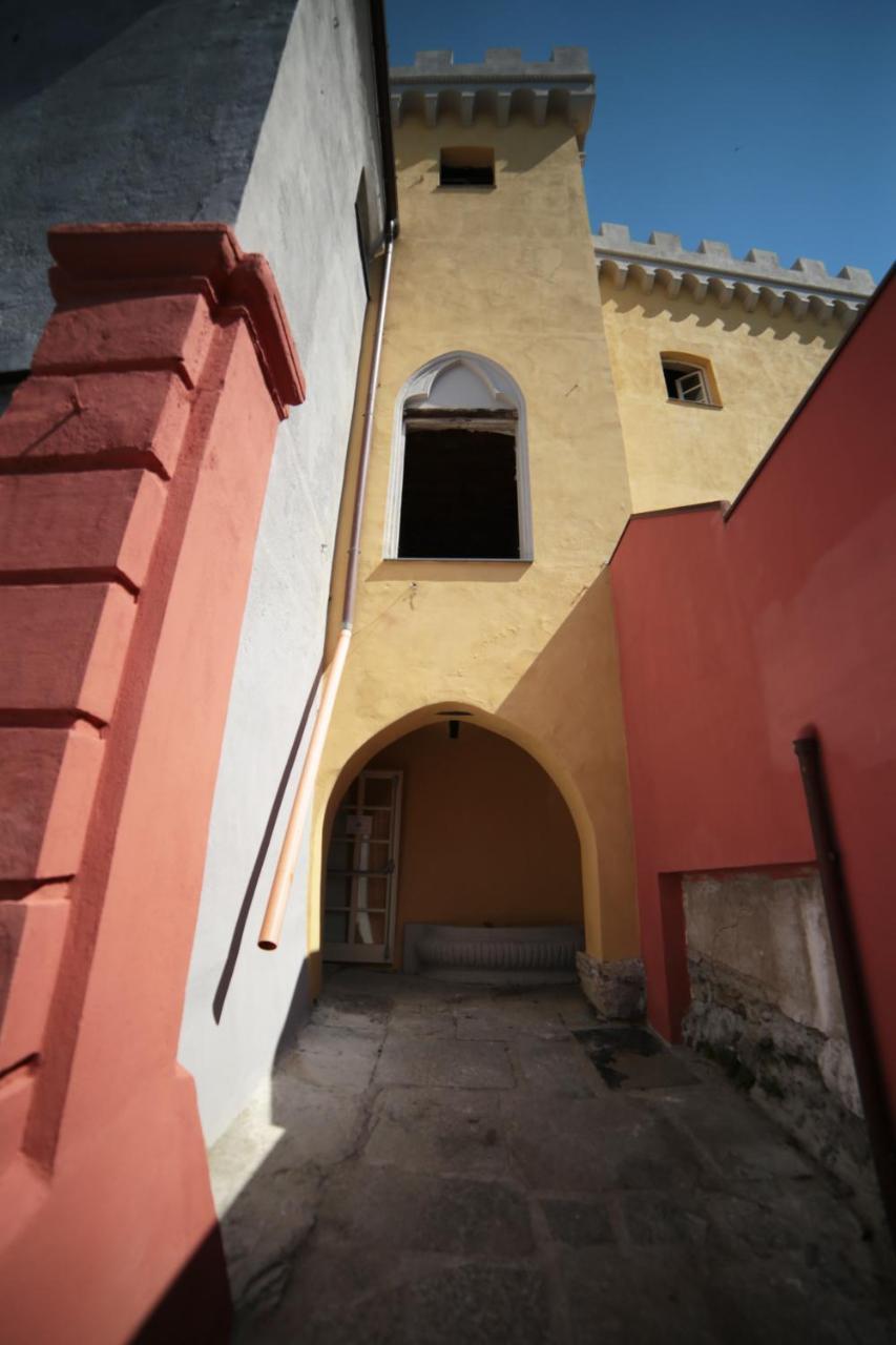 Castle Hostel Genua Zewnętrze zdjęcie