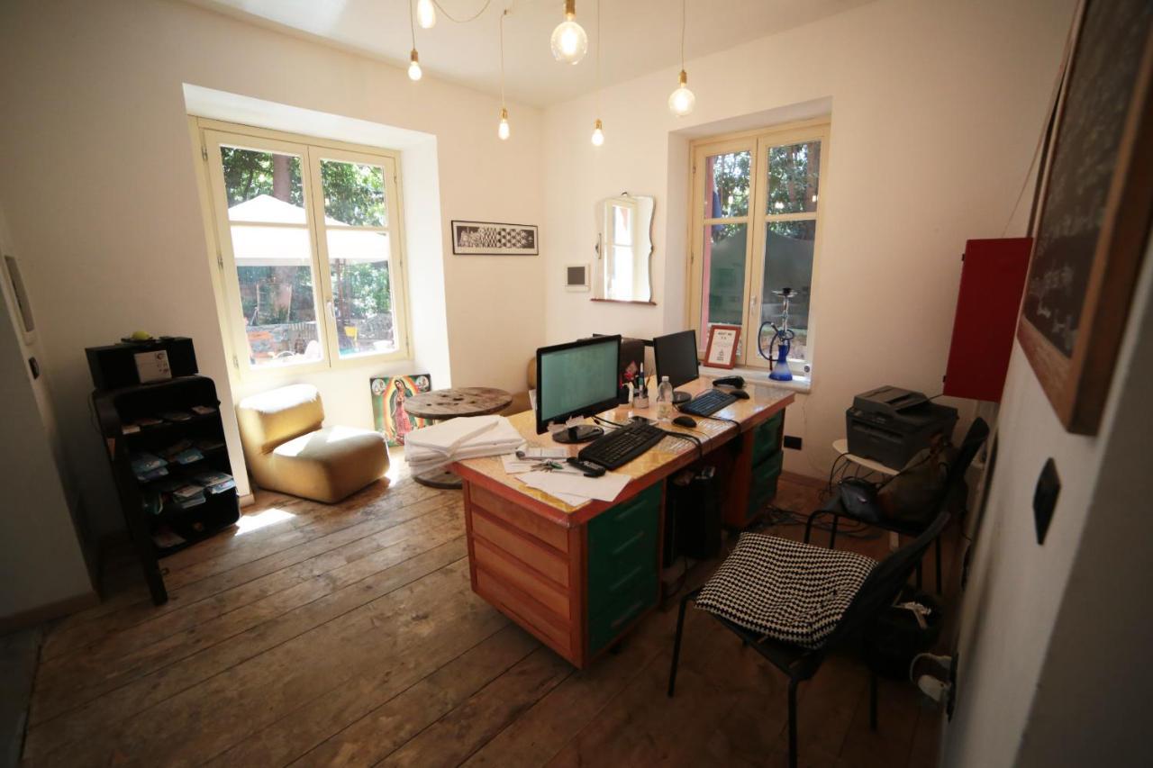 Castle Hostel Genua Zewnętrze zdjęcie