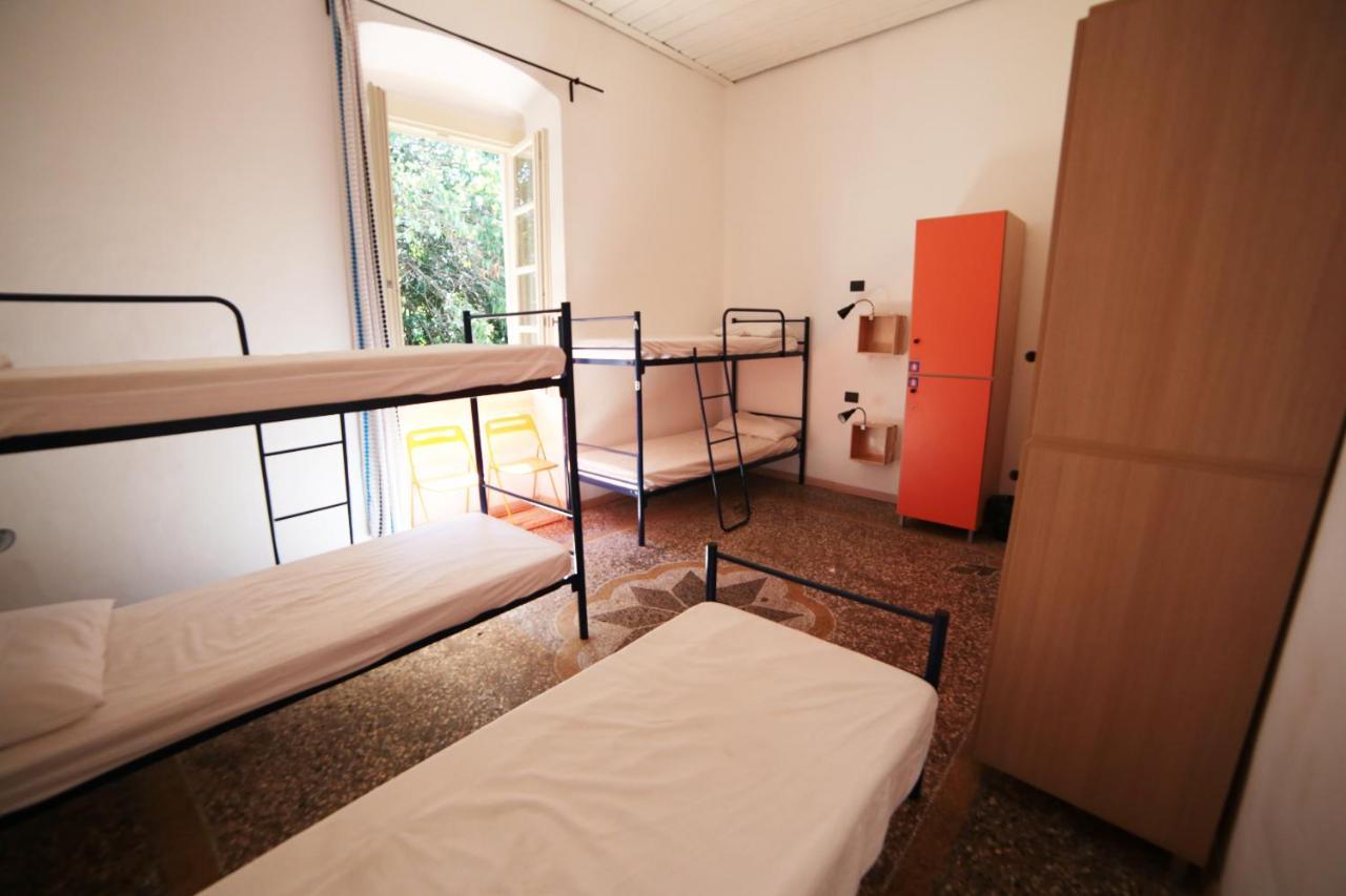 Castle Hostel Genua Zewnętrze zdjęcie